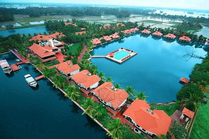 lake-palace-resort 3X2